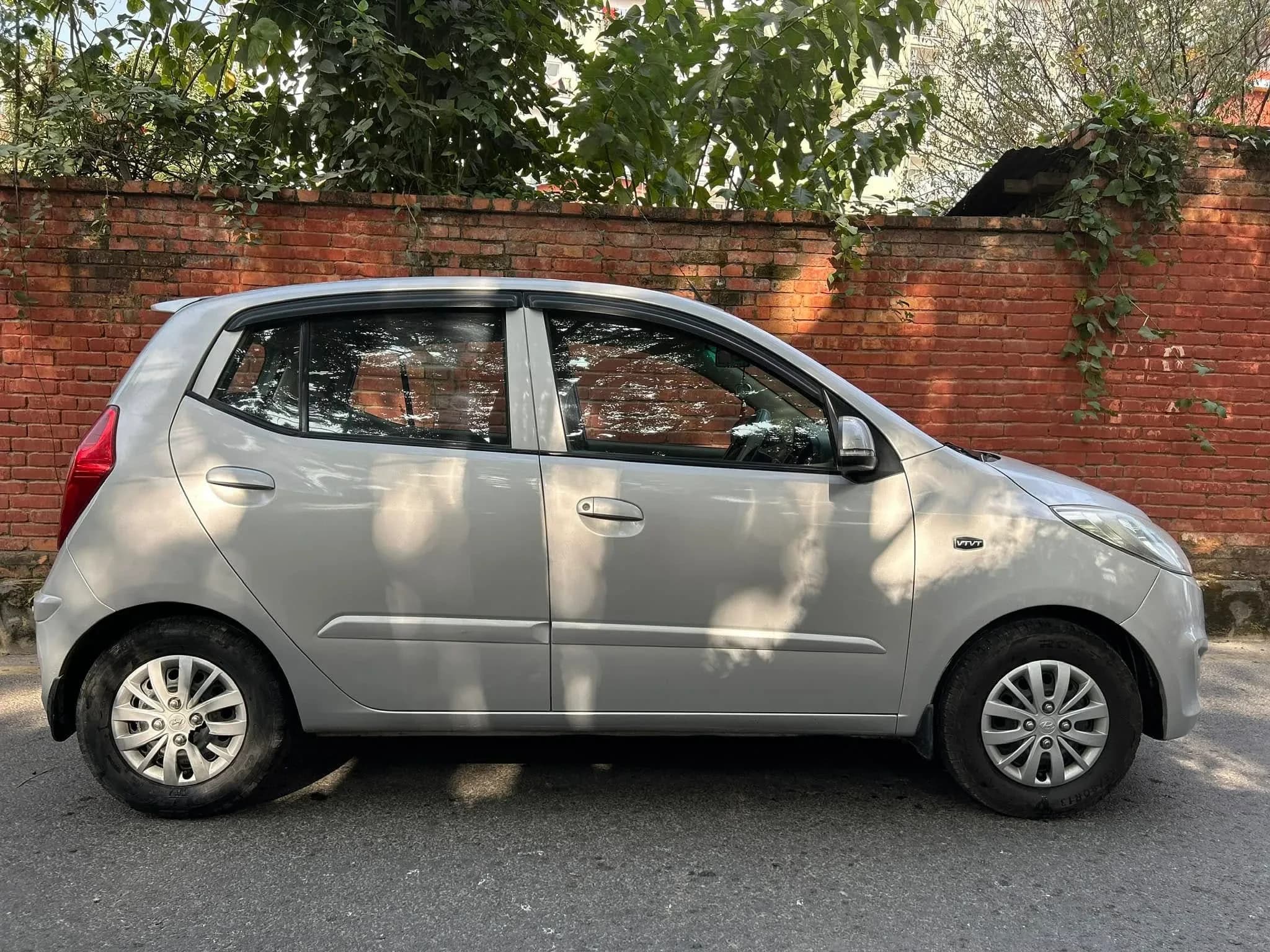 2013 Hyundai i10 Sportz-2