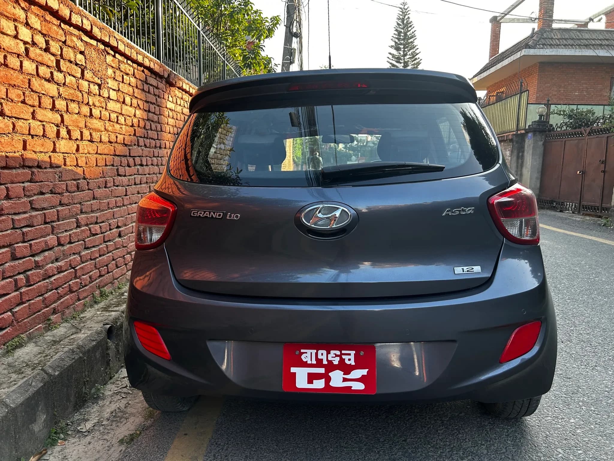 2016 Hyundai Grand i10 Asta-1