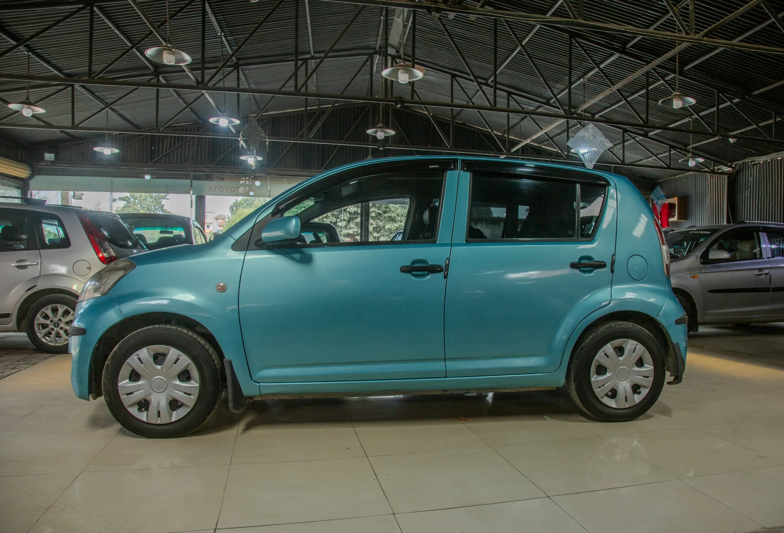 2007 Daihatsu Sirion-3