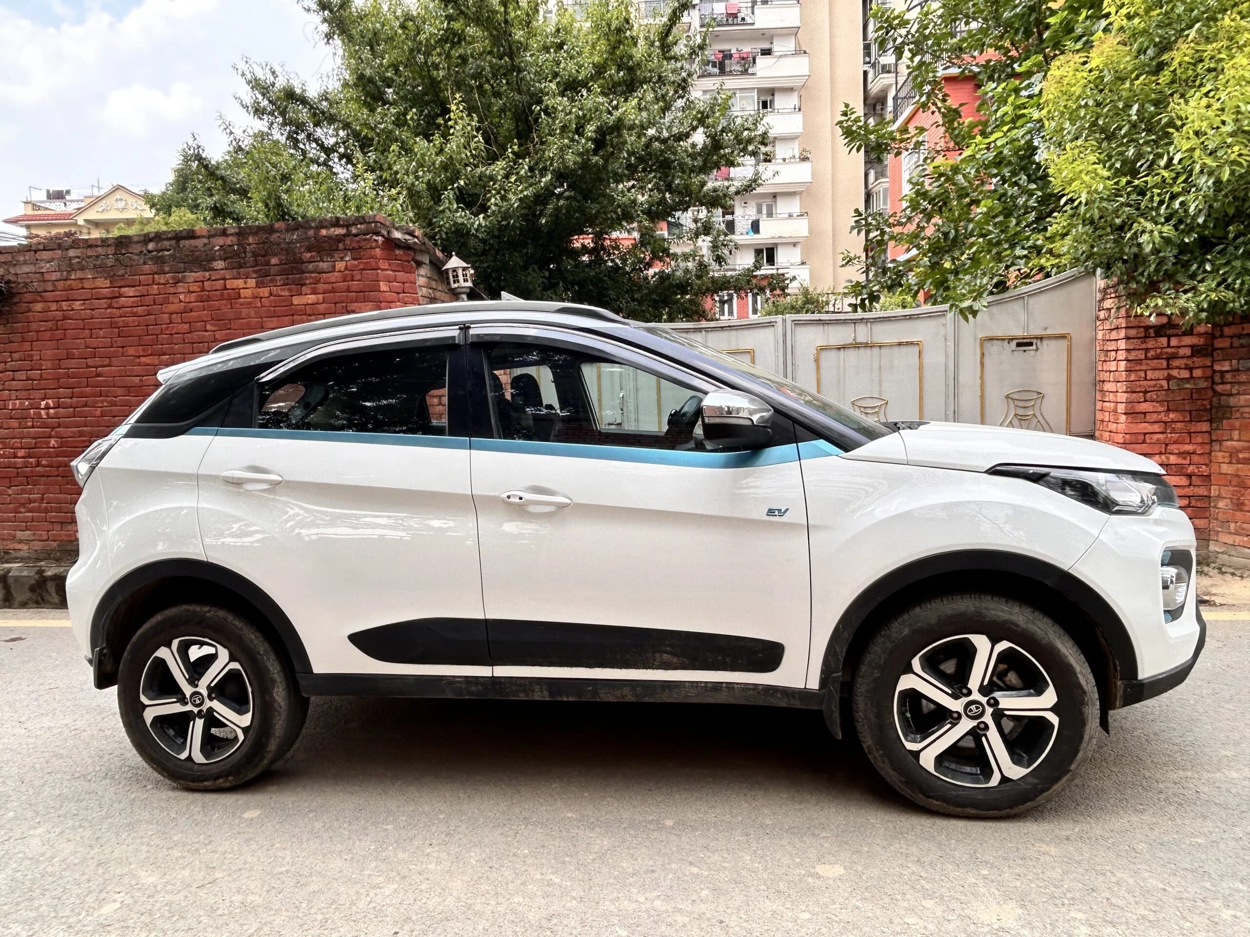 2021 Tata Nexon XZ+ LUX EV-1