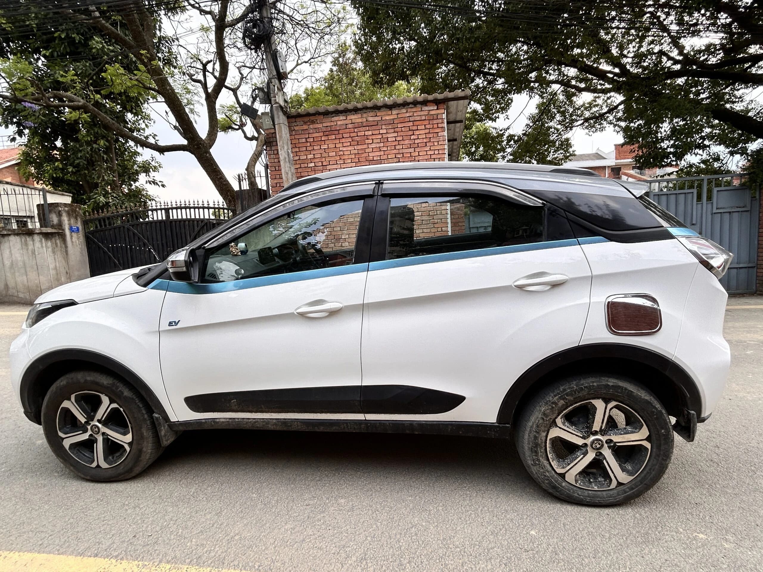 2021 Tata Nexon XZ+ LUX EV-3
