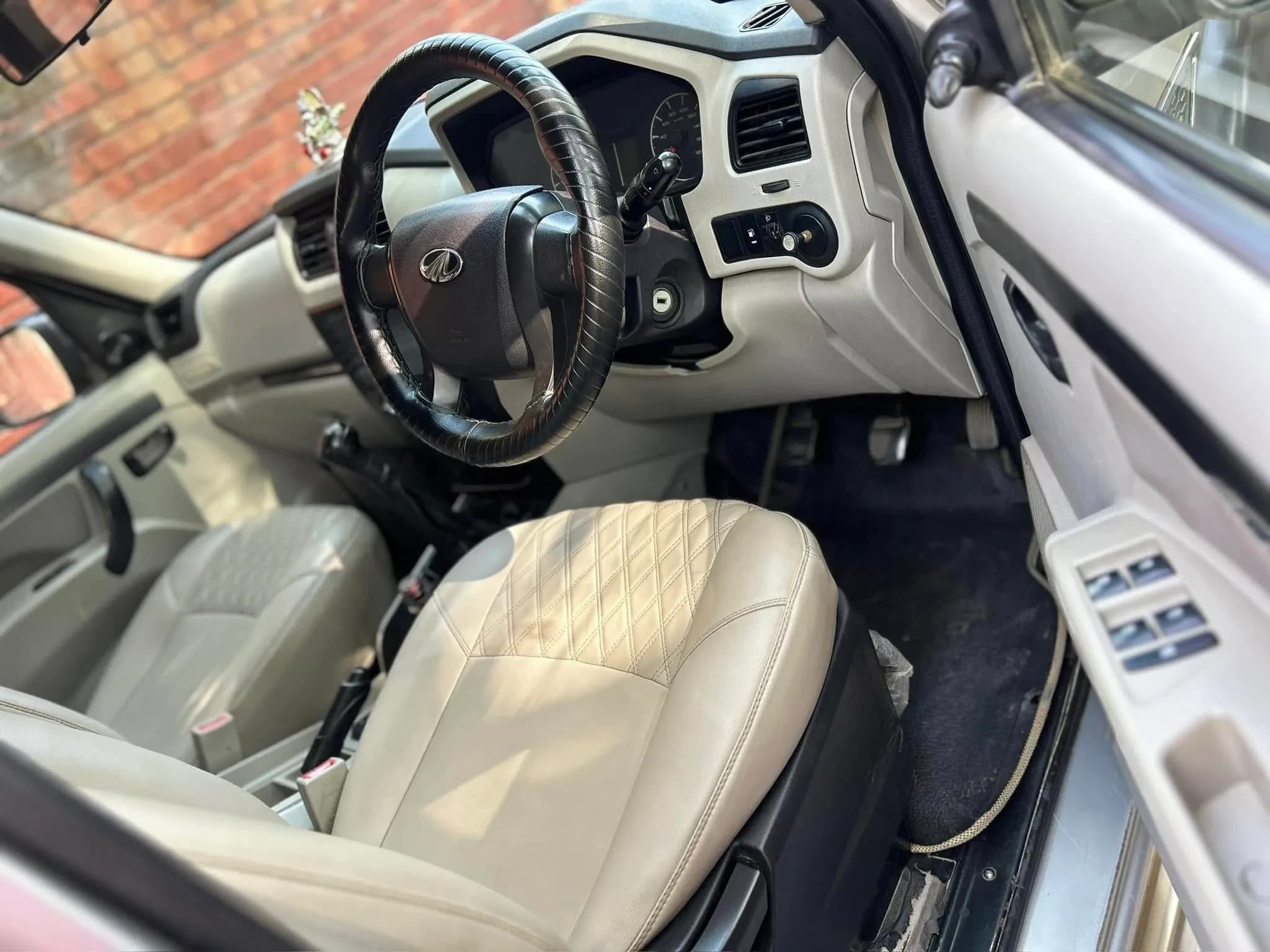 2016 Mahindra Scorpio S4+-3