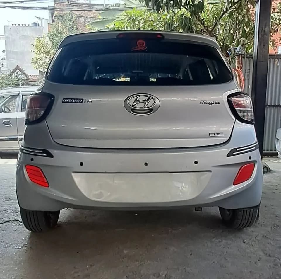 2014 Hyundai Grand i10 Magna-2