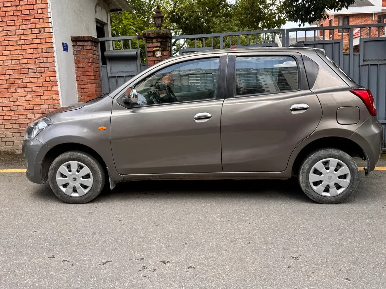 2017 Nissan Datsun Go-1