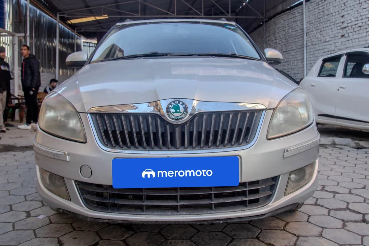 2011 Skoda Fabia-1