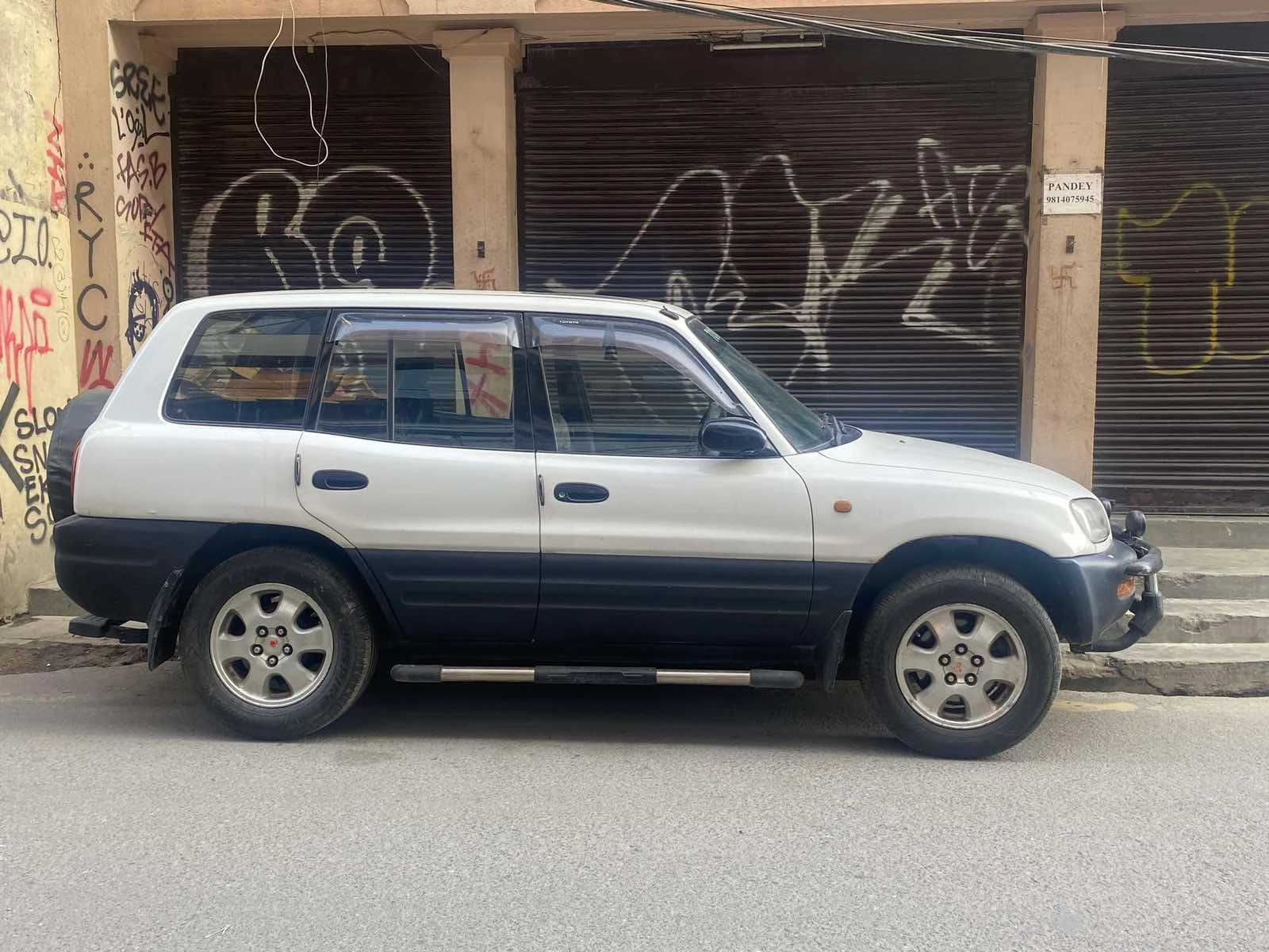 1995 Toyota RAV4-3