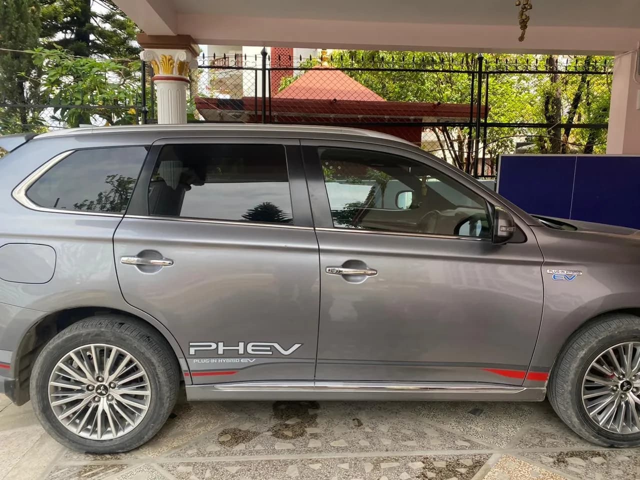 2020 Mitsubishi Outlander PHEV-1