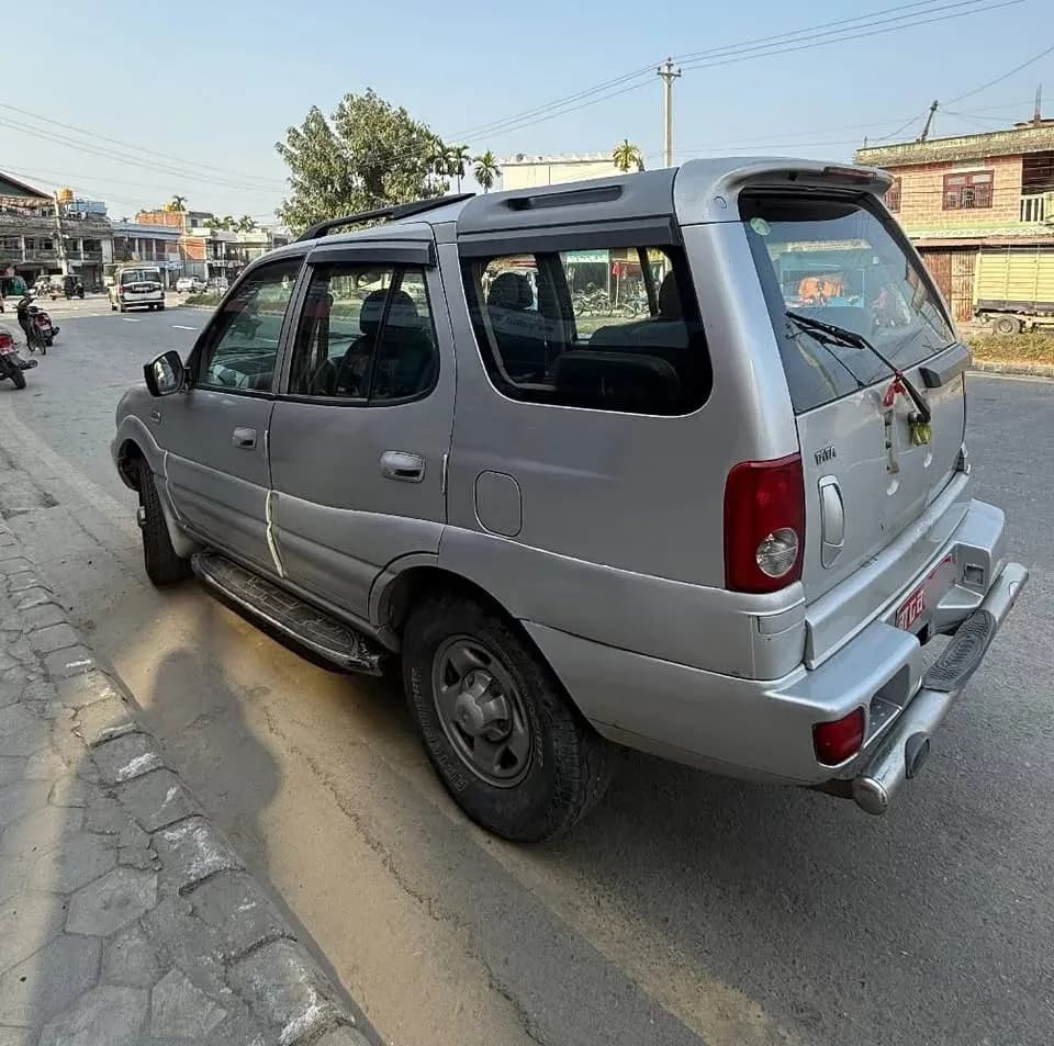 2010 Tata Safari Dicor-2