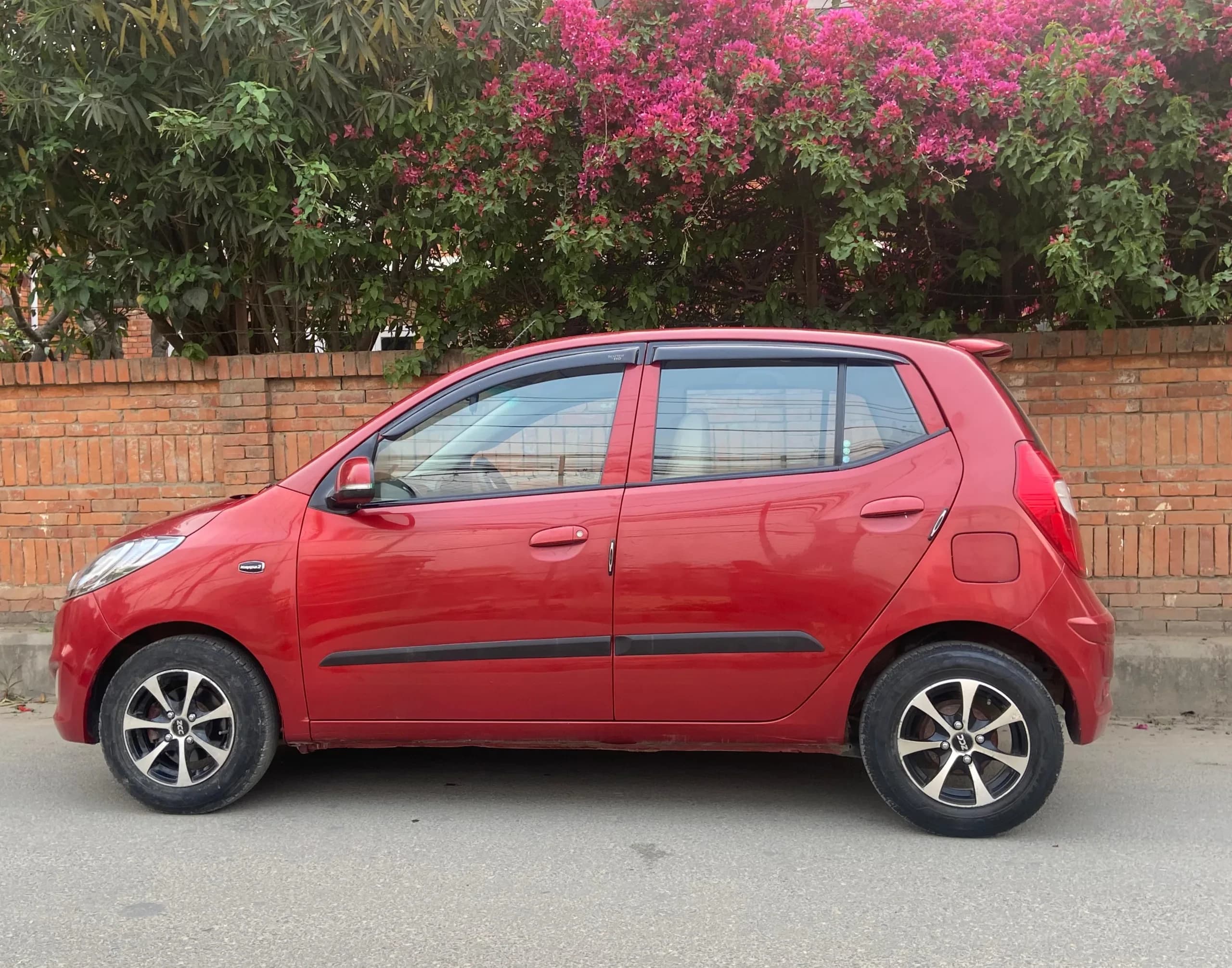 2012 Hyundai i10 Magna-2