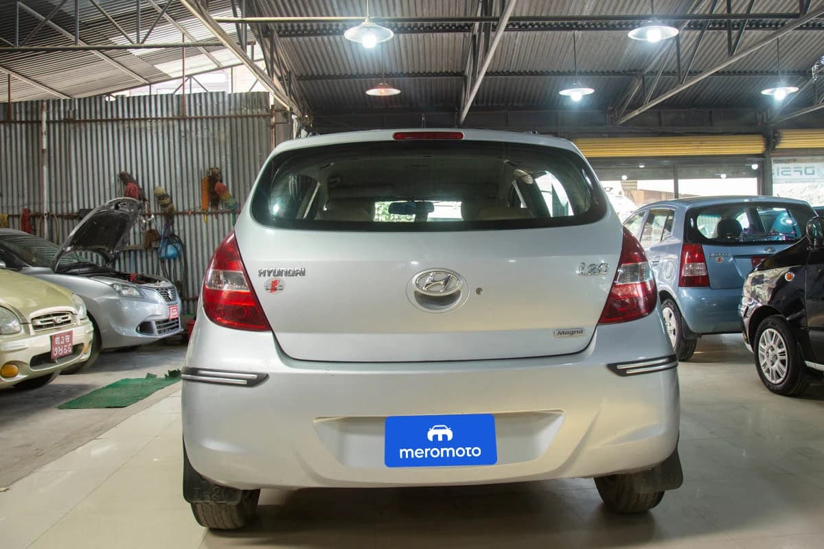 2010 Hyundai i20 Magna-2