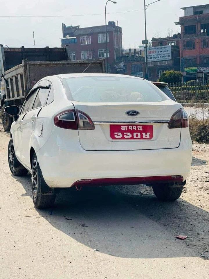 Ford Fiesta 1500cc-1