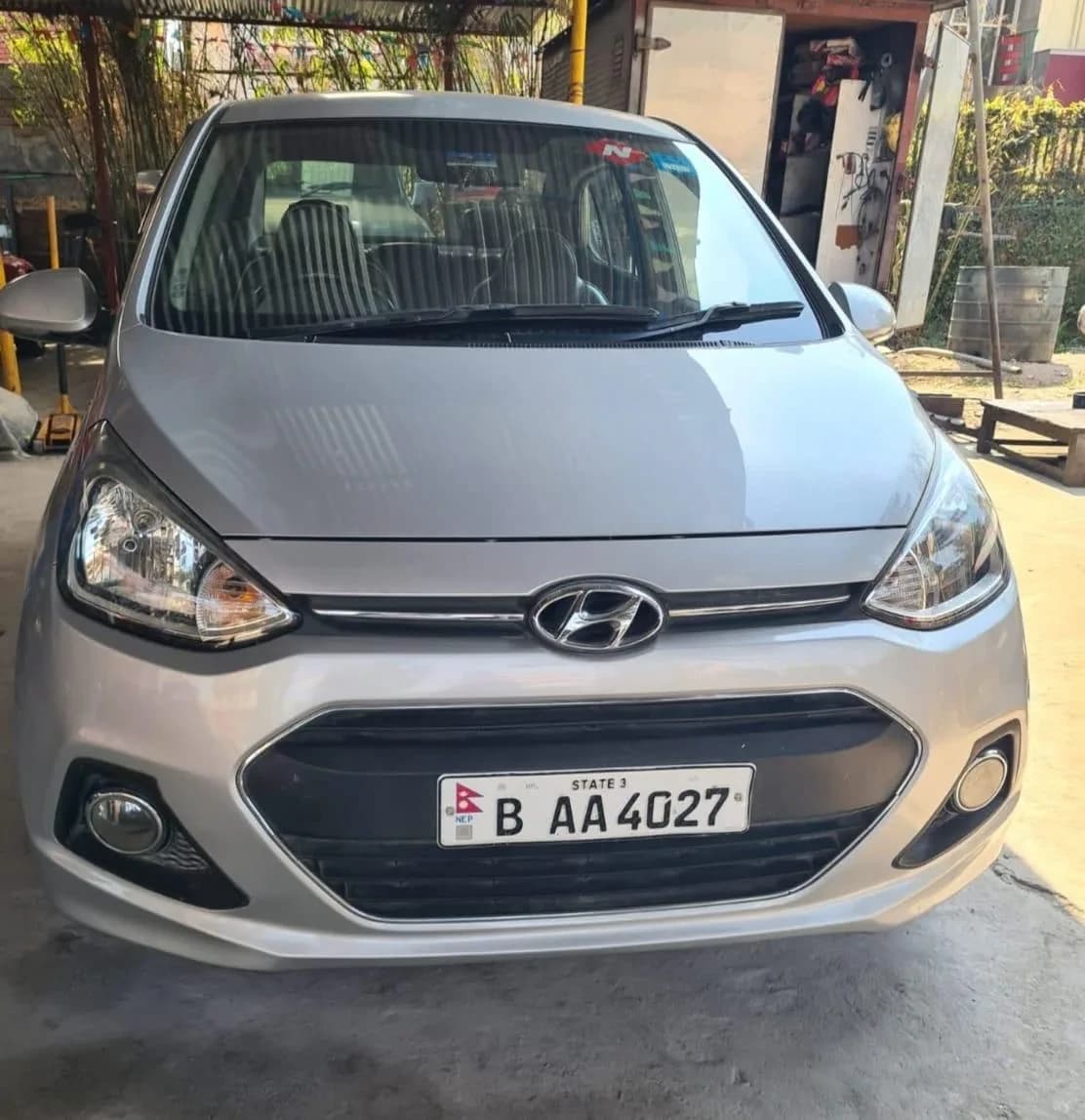 2015 Hyundai Xcent S-2