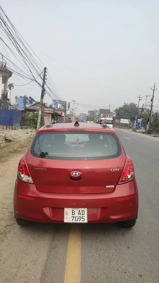 2013 Hyundai i20 Sportz-1