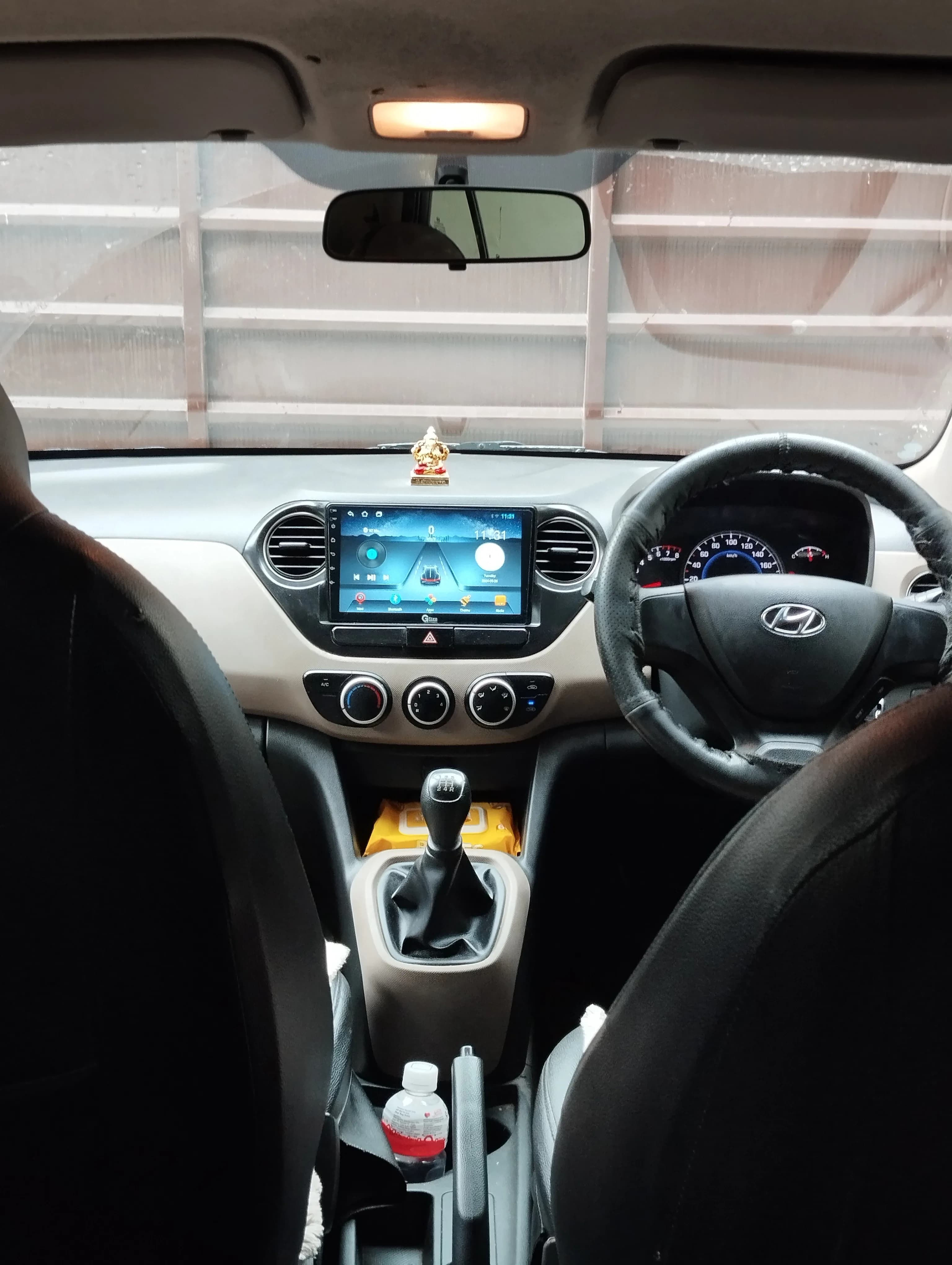 2016 Hyundai Grand i10-2