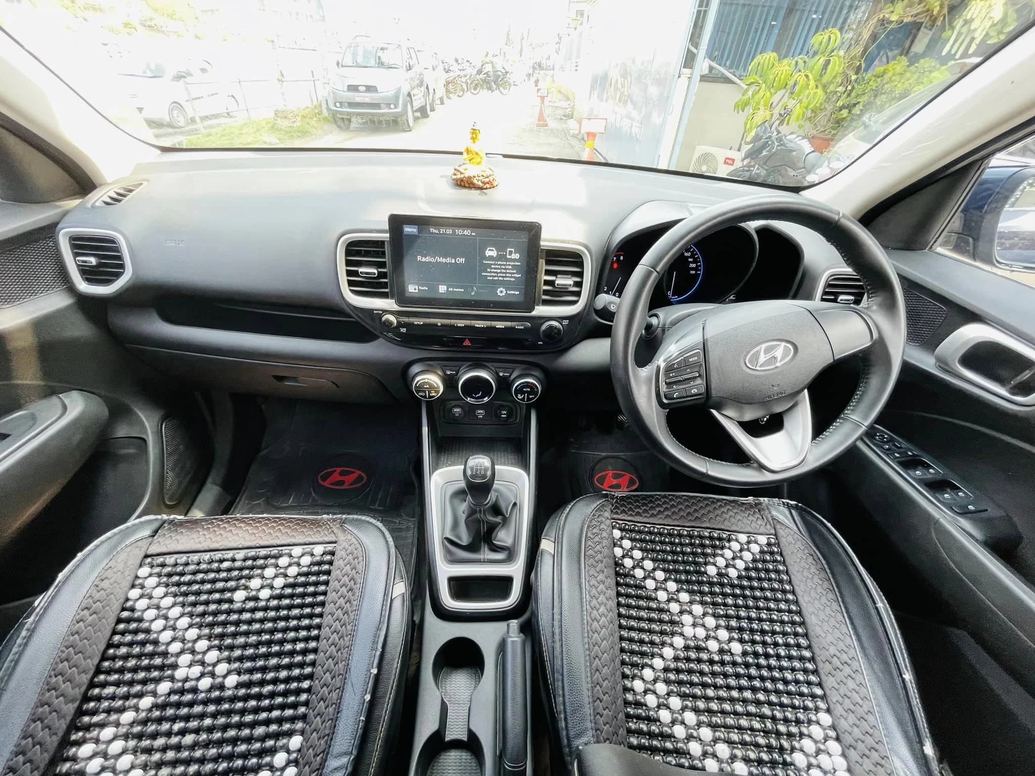 2021 Hyundai Venue S Plus-2