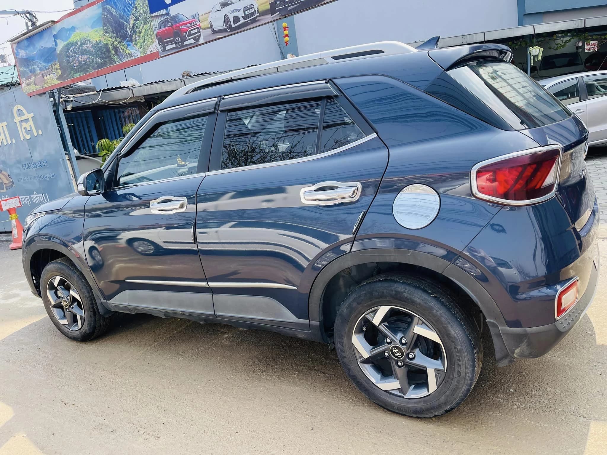 2021 Hyundai Venue S Plus-3