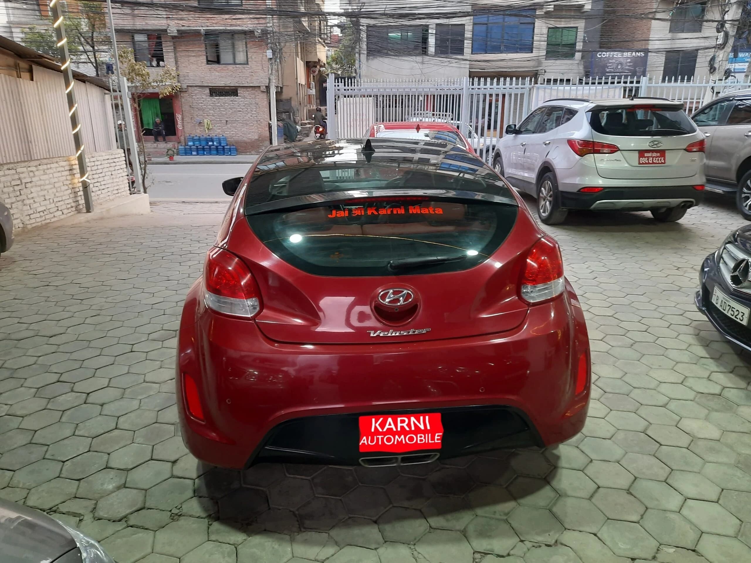 2012 Hyundai Veloster-2